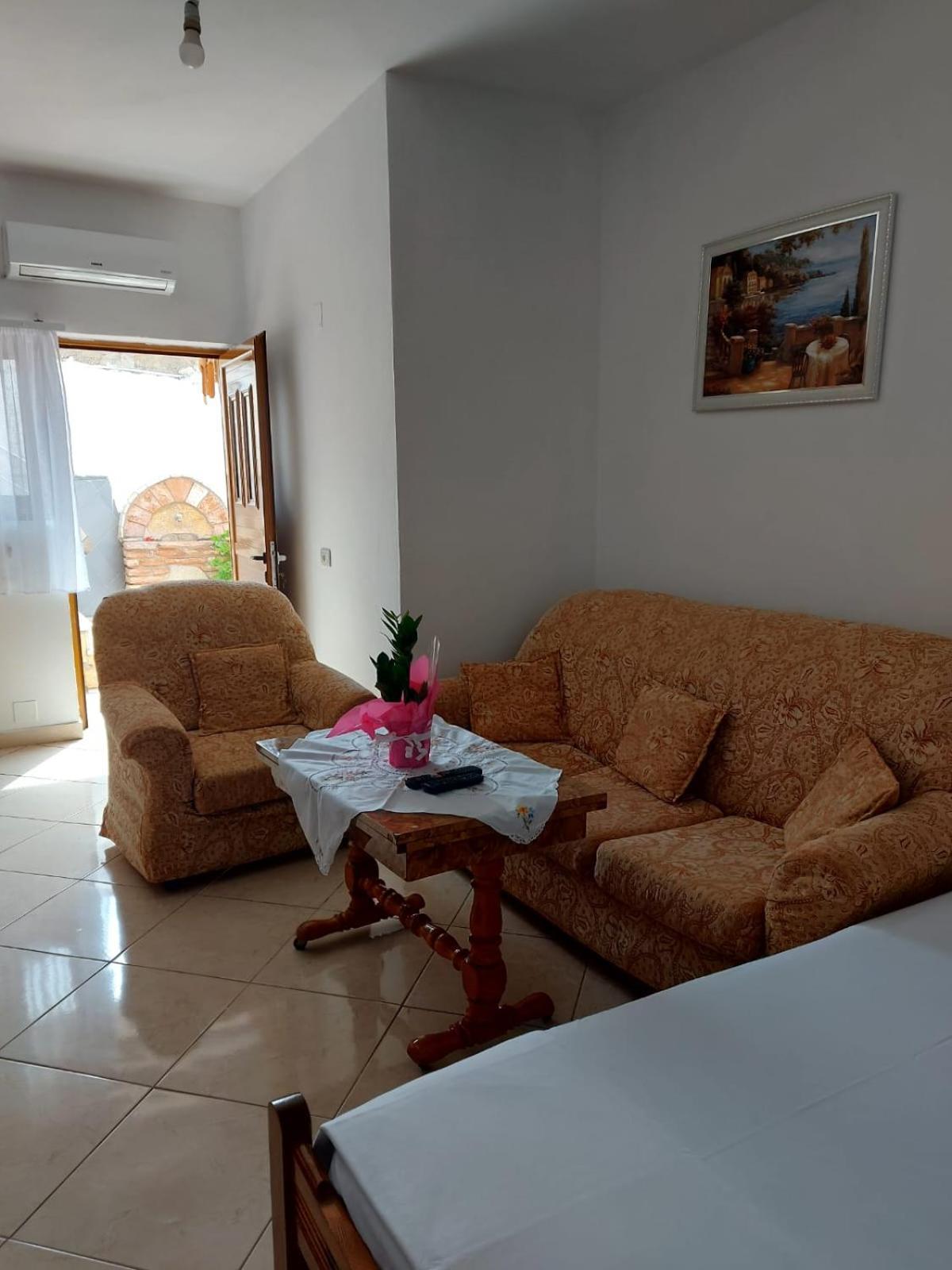 Guesthouse Shpetim Sarande Bagian luar foto