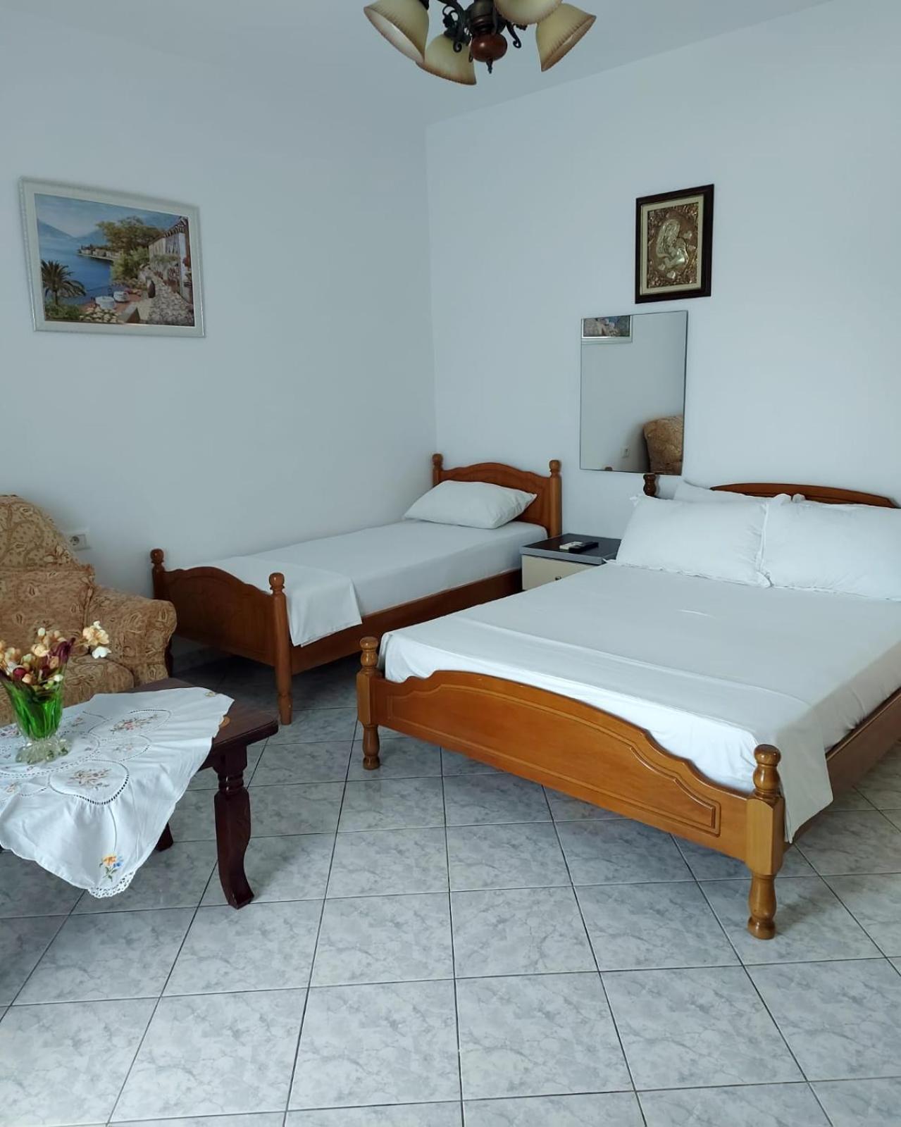 Guesthouse Shpetim Sarande Bagian luar foto